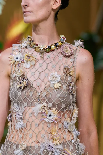 Look 59